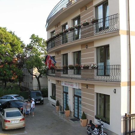 אורדאה Hotel Bulevard מראה חיצוני תמונה