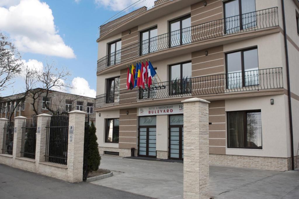 אורדאה Hotel Bulevard מראה חיצוני תמונה